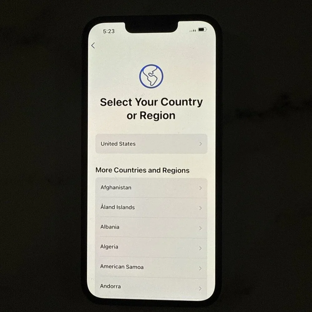 USED - Apple iPhone 16 Pro Black Titanium used 128 Unlocked AT&T brand new